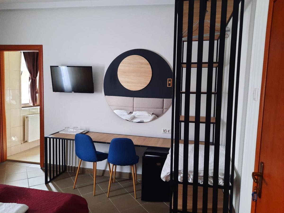 Pension Recidency Орадеа Екстериор снимка