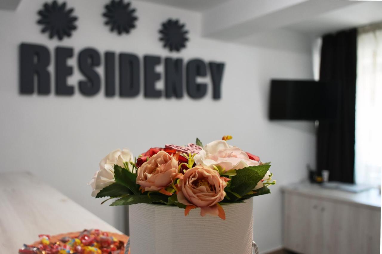 Pension Recidency Орадеа Екстериор снимка