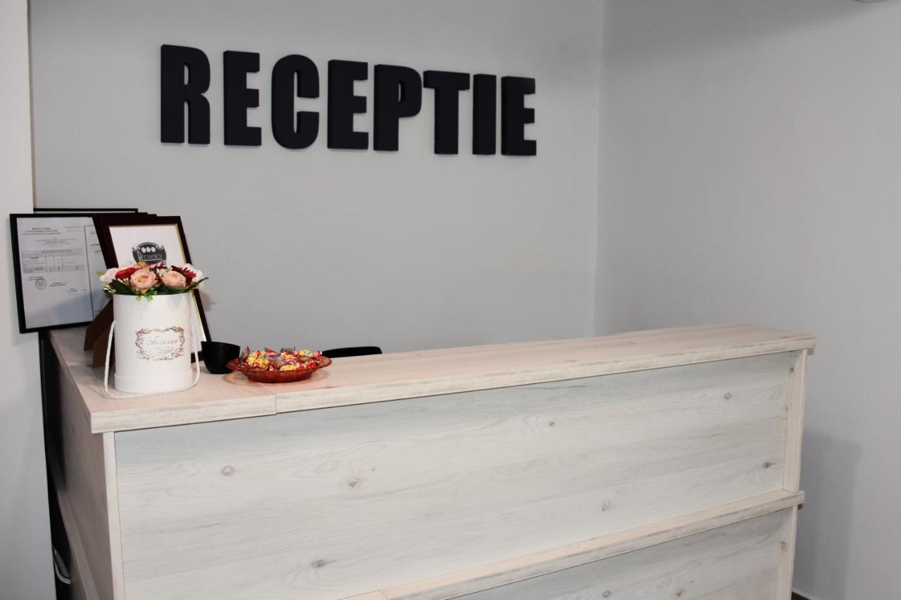 Pension Recidency Орадеа Екстериор снимка