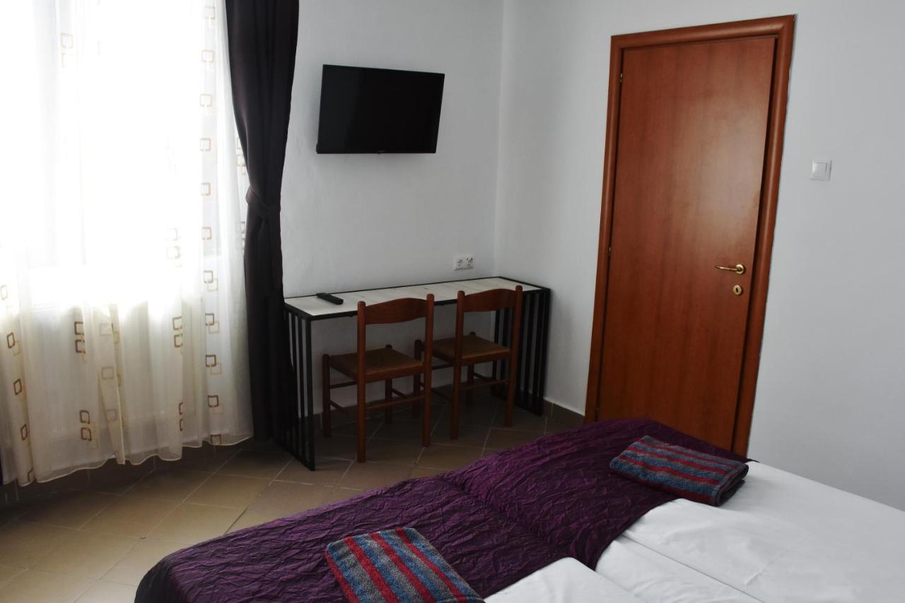 Pension Recidency Орадеа Екстериор снимка