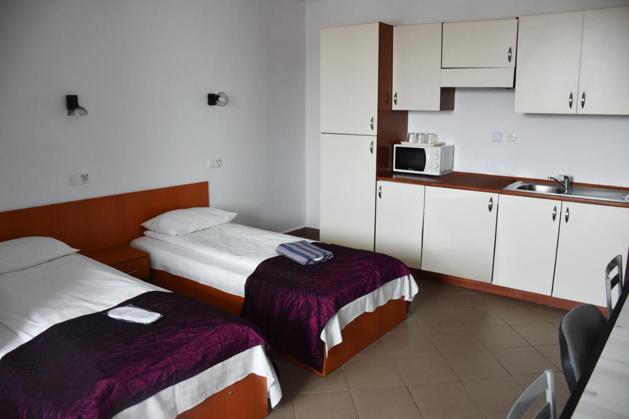 Pension Recidency Орадеа Екстериор снимка